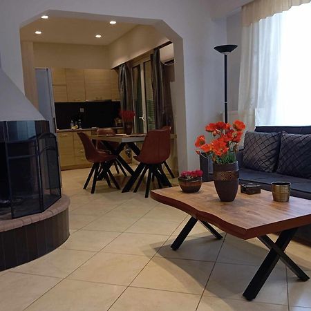 The Genius Apartment 3 Rooms, Α Floor 3 Υπνοδωμάτια, A Όροφος Athen Eksteriør billede
